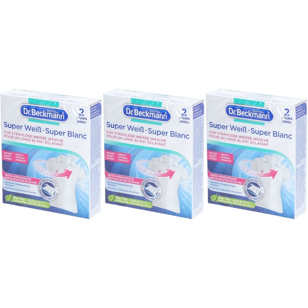 Drei Packungen Dr. Beckmann Super Weiß Whitening Powder. Weiße Kartons mit Produktnamen und Logo. Jede Packung enthält 2 Waschladungen.