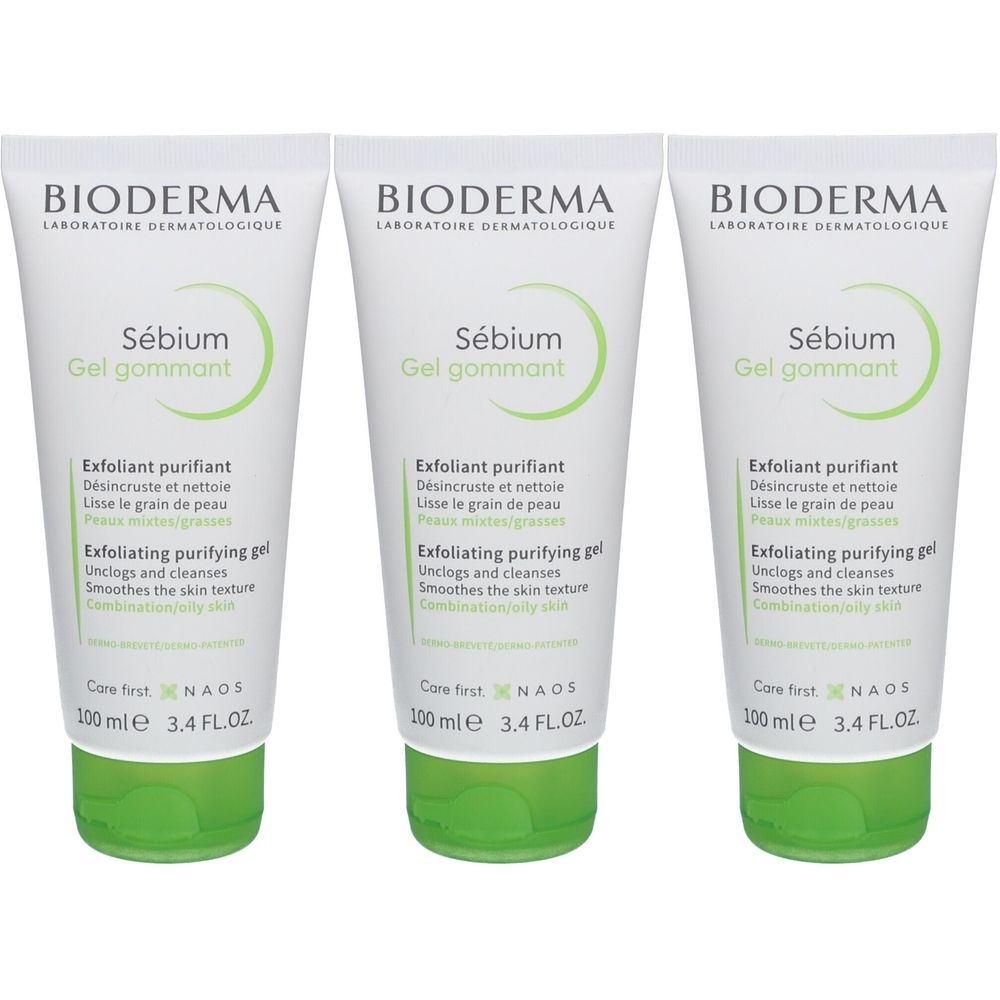 Drei Tuben Bioderma Sébium Gel gommant. Weiße Tuben mit grünen Deckeln und Schriftzügen. Produktname und Beschreibung sind aufgedruckt.
