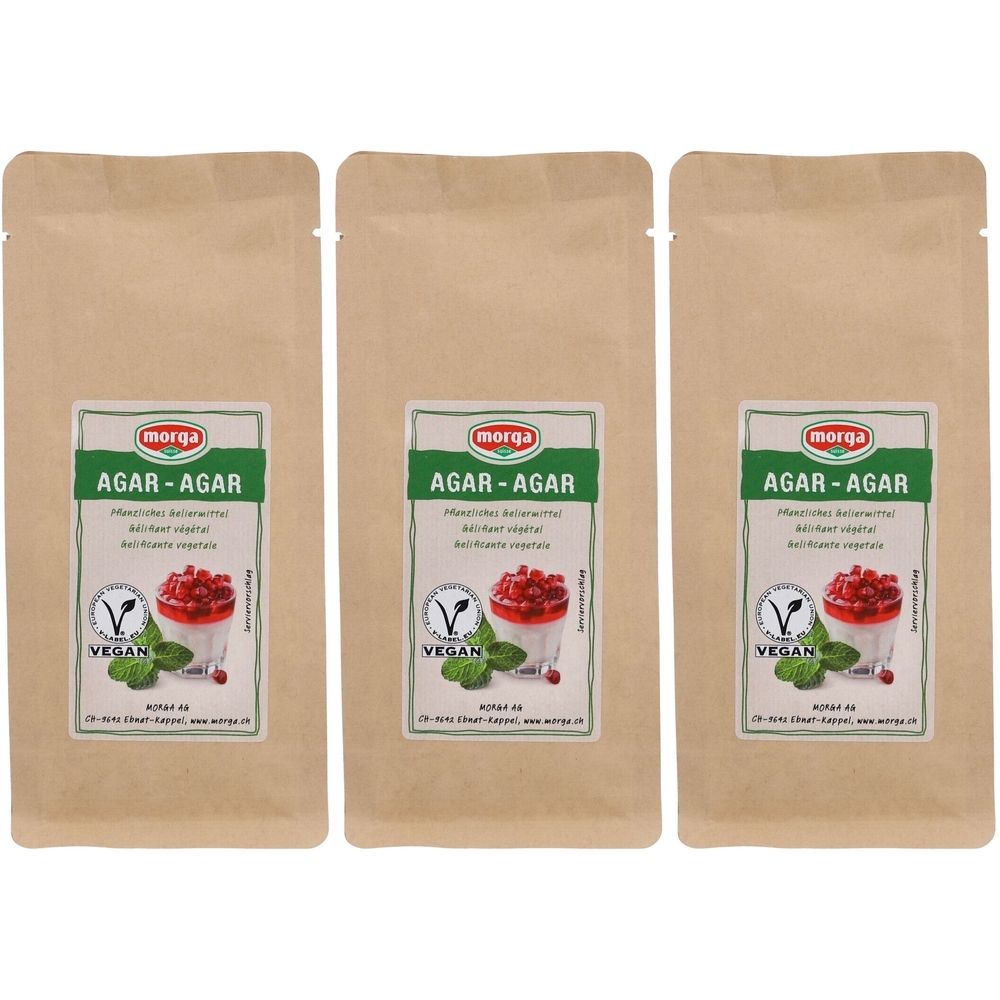 Drei Beutel Agar-Agar. Auf jedem Beutel befindet sich ein Etikett mit dem Logo und der Aufschrift "AGAR-AGAR" und "VEGAN".