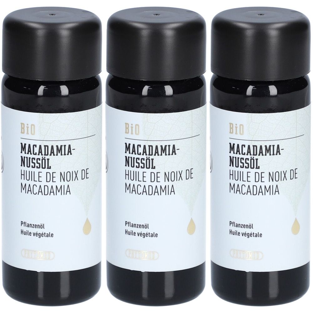 Drei Flaschen mit schwarzem Deckel und weißem Etikett. Auf dem Etikett steht "MACADAMIA-NUSSÖL" und "BIO".