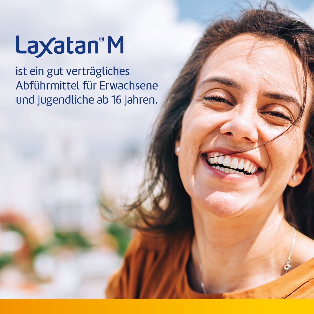 Lächelnde Frau im Freien. Text: Laxatan® M ist ein gut verträgliches Abführmittel für Erwachsene und Jugendliche ab 16 Jahren.