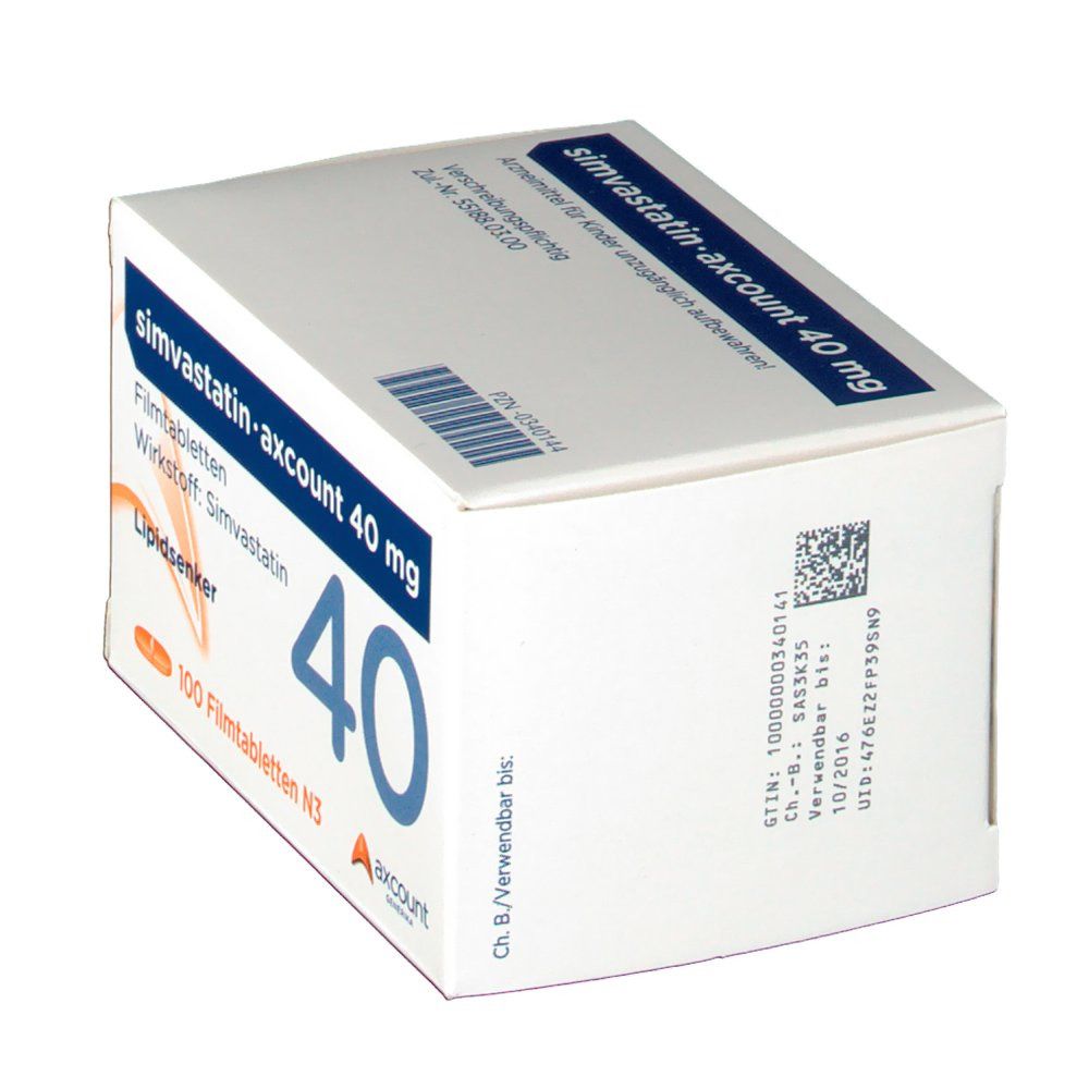 Schachtel mit blauer Schrift: simvastatin-axcount 40 mg. Enthält 100 Filmtabletten. Aufdruck mit Chargennummer und Verfallsdatum.