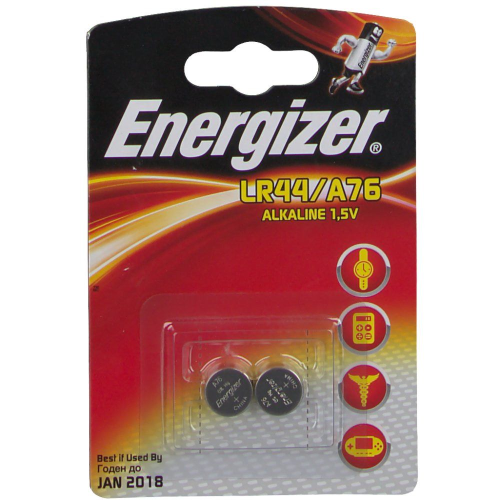 Zwei Knopfzellen in Blisterverpackung. Marke Energizer, Typ LR44/A76, 1,5V. Schwarze und rote Verpackung mit Produktinformationen.