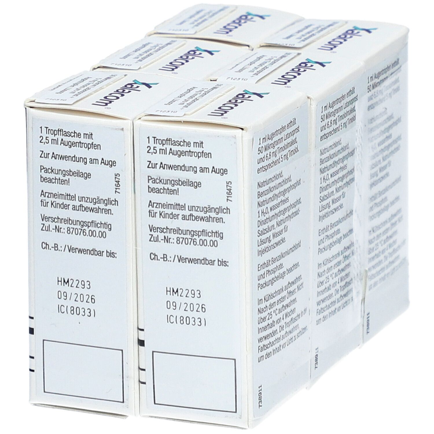 Sechs Schachteln Xalacom Augentropfen. Aufdrucke: 1 Tropfen mit 2,5 ml, Packungsbeilage, Chargennummer, Verfallsdatum.