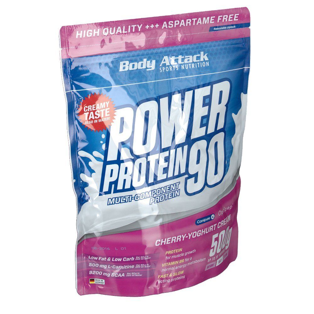 Beutel Body Attack Power Protein 90, Kirsch-Joghurt-Creme. Haupttext: Power Protein 90. Enthält Aspartam-frei. Pink-blaues Design. 500g.