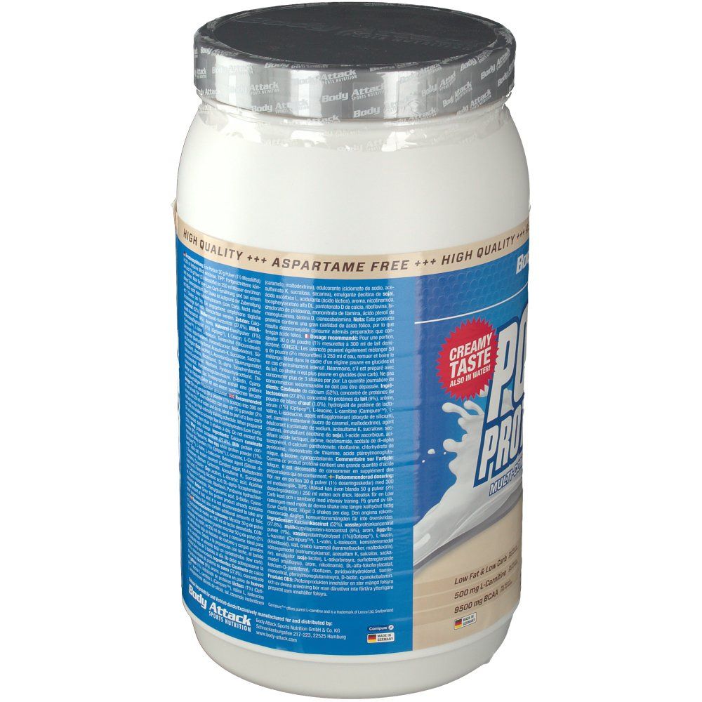 Weißer Proteinpulver-Behälter mit blauem Etikett. Aufschrift: Body Attack Power Protein 90. Nährwertangaben. Cookies 'n Cream.