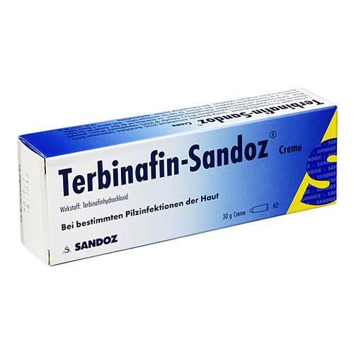 Schachtel mit Terbinafin-Sandoz Creme. Blaue und weiße Verpackung mit Produktnamen und Wirkstoff. Sandoz-Logo.