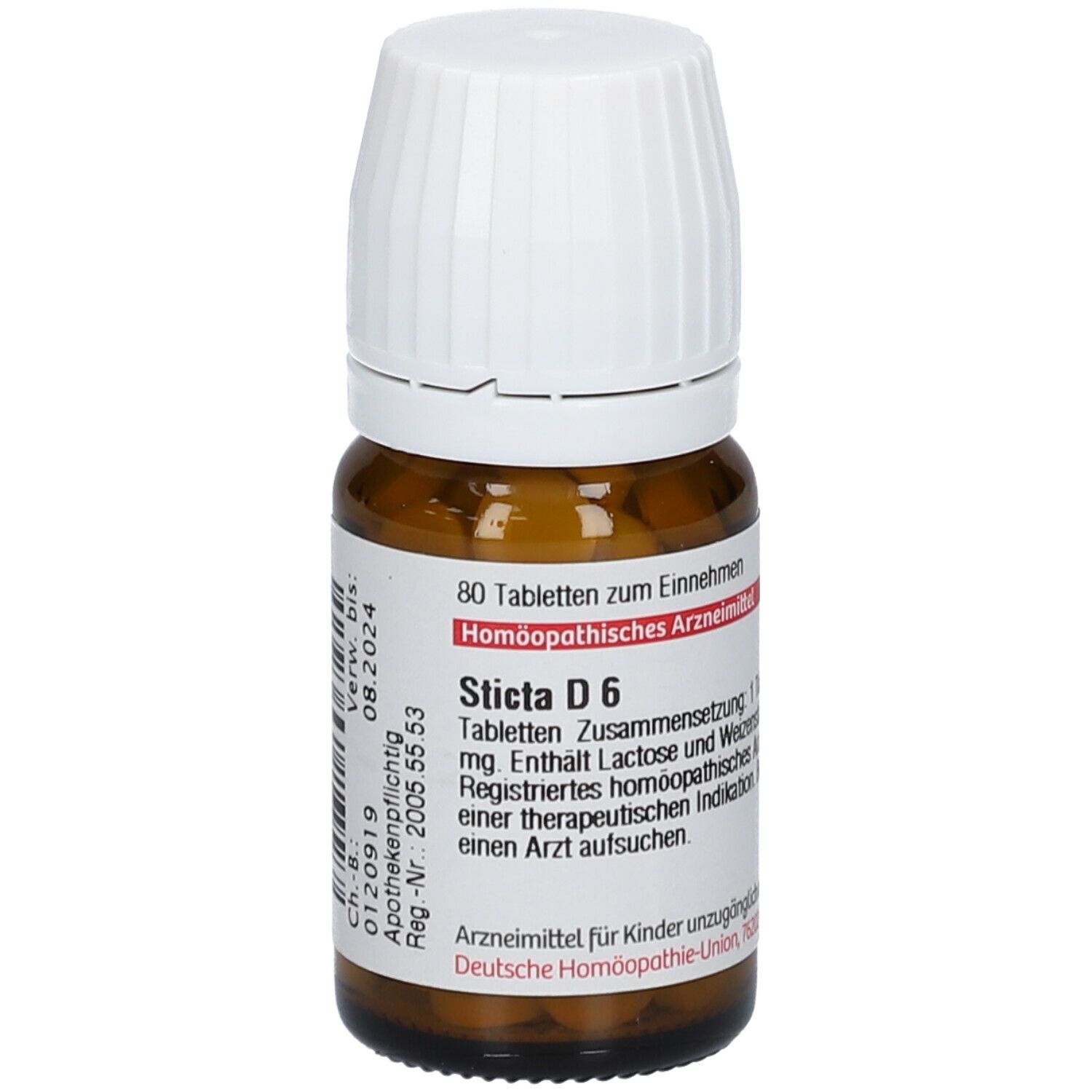 Braune Glasflasche mit weißen Deckel. Etikett mit Produktinformationen: Sticta D 6, 80 Tabletten. Barcode und Verfallsdatum.