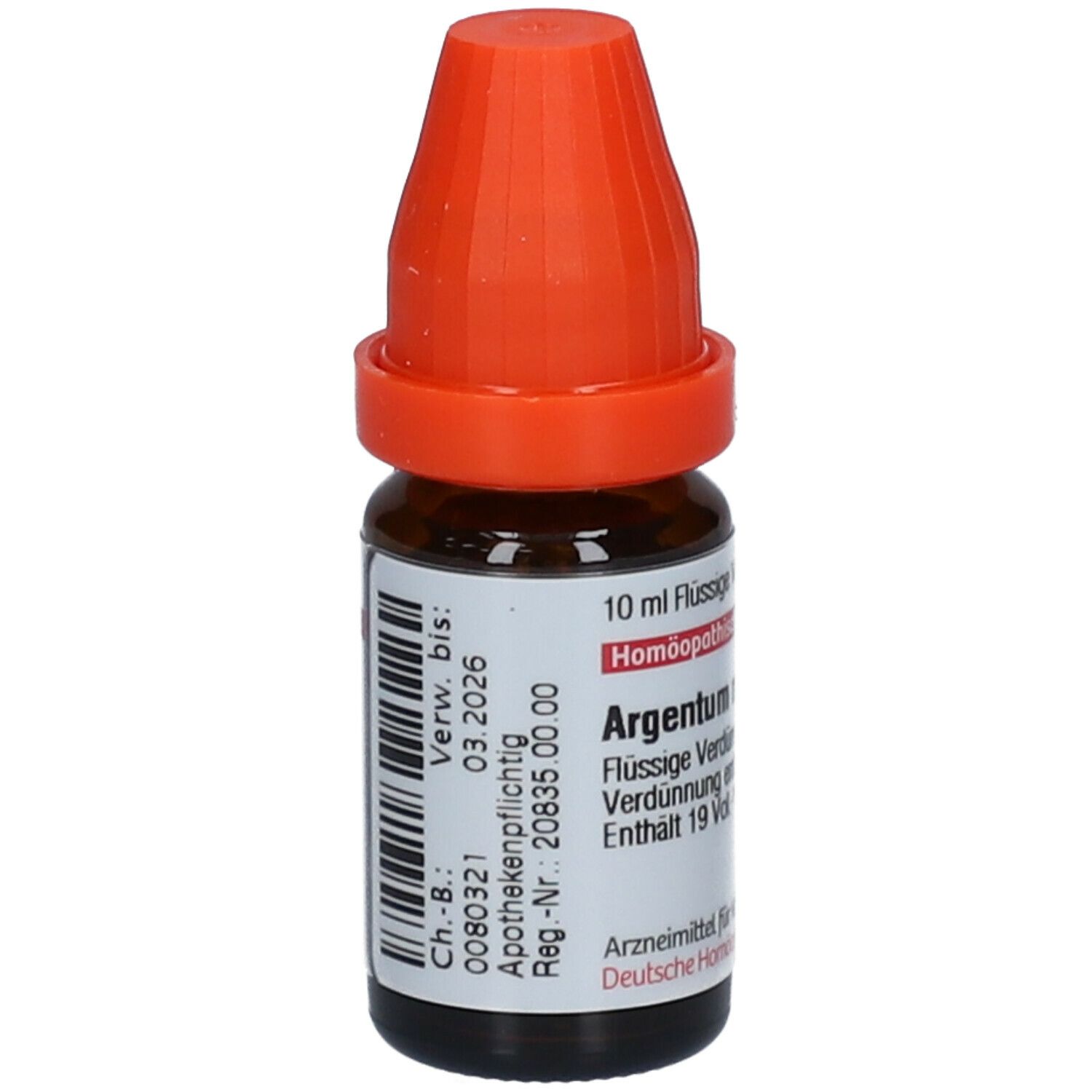 Braune Glasflasche mit orangefarbenem Verschluss. Barcode und Verfallsdatum. Beschriftung: Argentum nitricum LM VI.