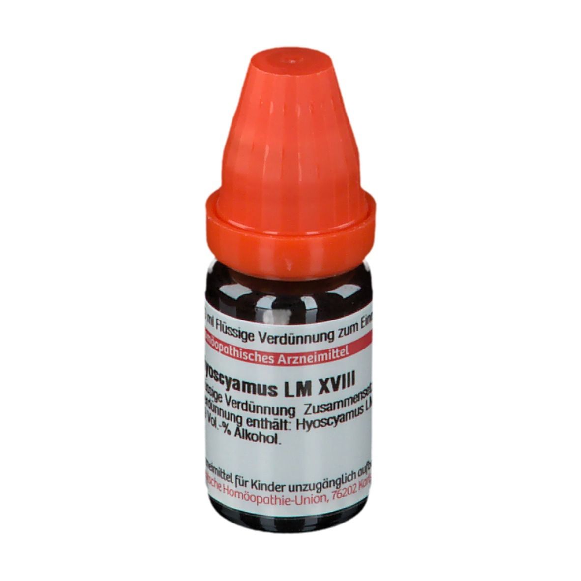 Braune Glasflasche mit orangefarbenem Verschluss. Beschriftung: Hyoscyamus LM XVIII, 1 ml Flüssige Verdünnung. Apothekenpflichtig.