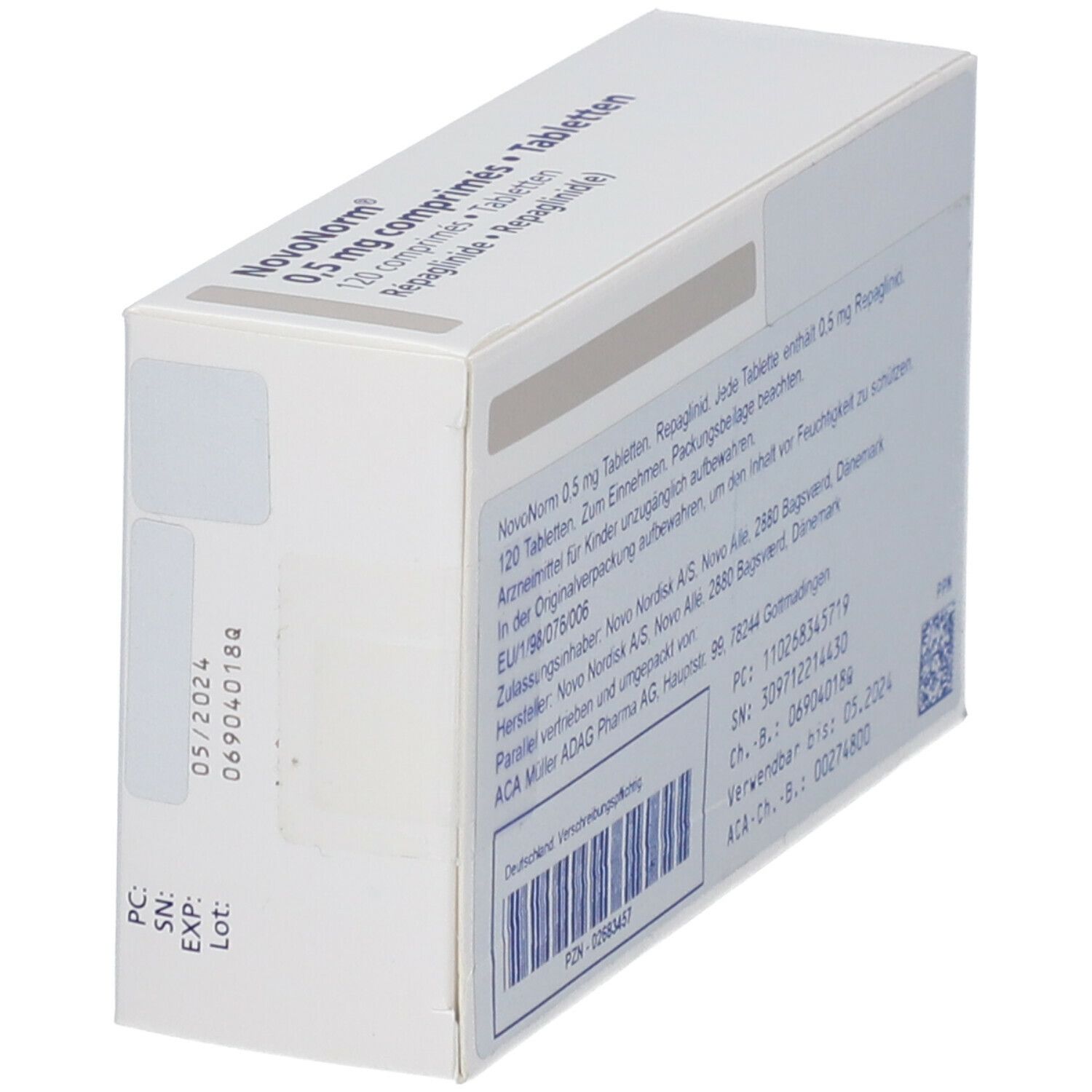 Rückseite der NovoNorm 0,5 mg Tabletten-Packung. Weiße Schachtel mit Text. Enthält Informationen und Barcode. Schräg.
