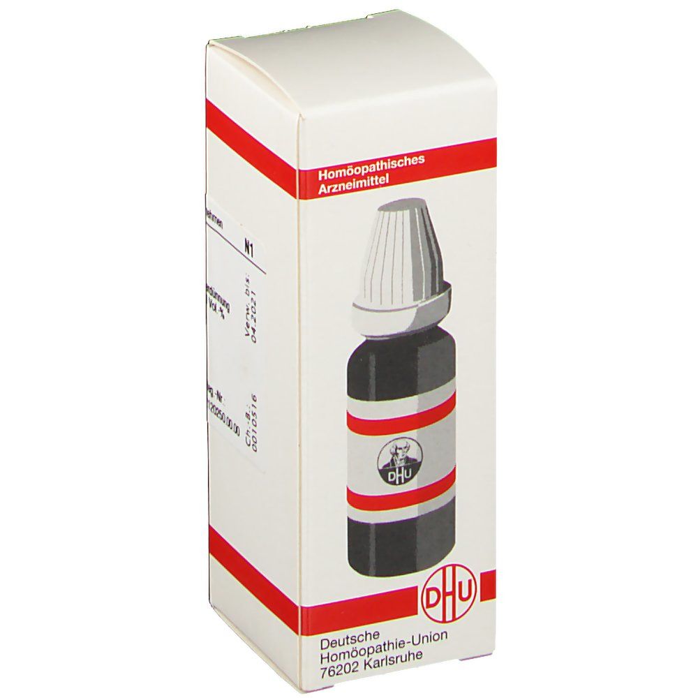 Weiße Faltschachtel mit roter Umrandung. Innenliegend: braune Glasflasche mit Tropfer. Aufschrift: DHU. Logo: DHU. Flasche steht in der Schachtel.