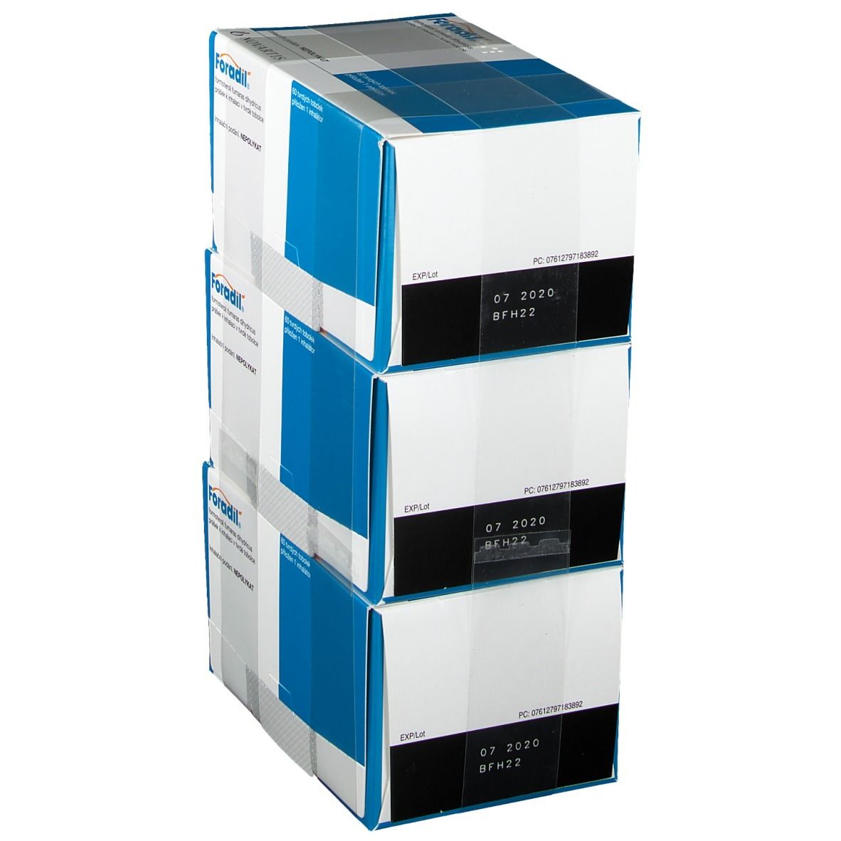 Drei Schachteln Foradil, blau-weiß. Aufdrucke mit Produktinformationen. Aufdruck mit Verfallsdatum.