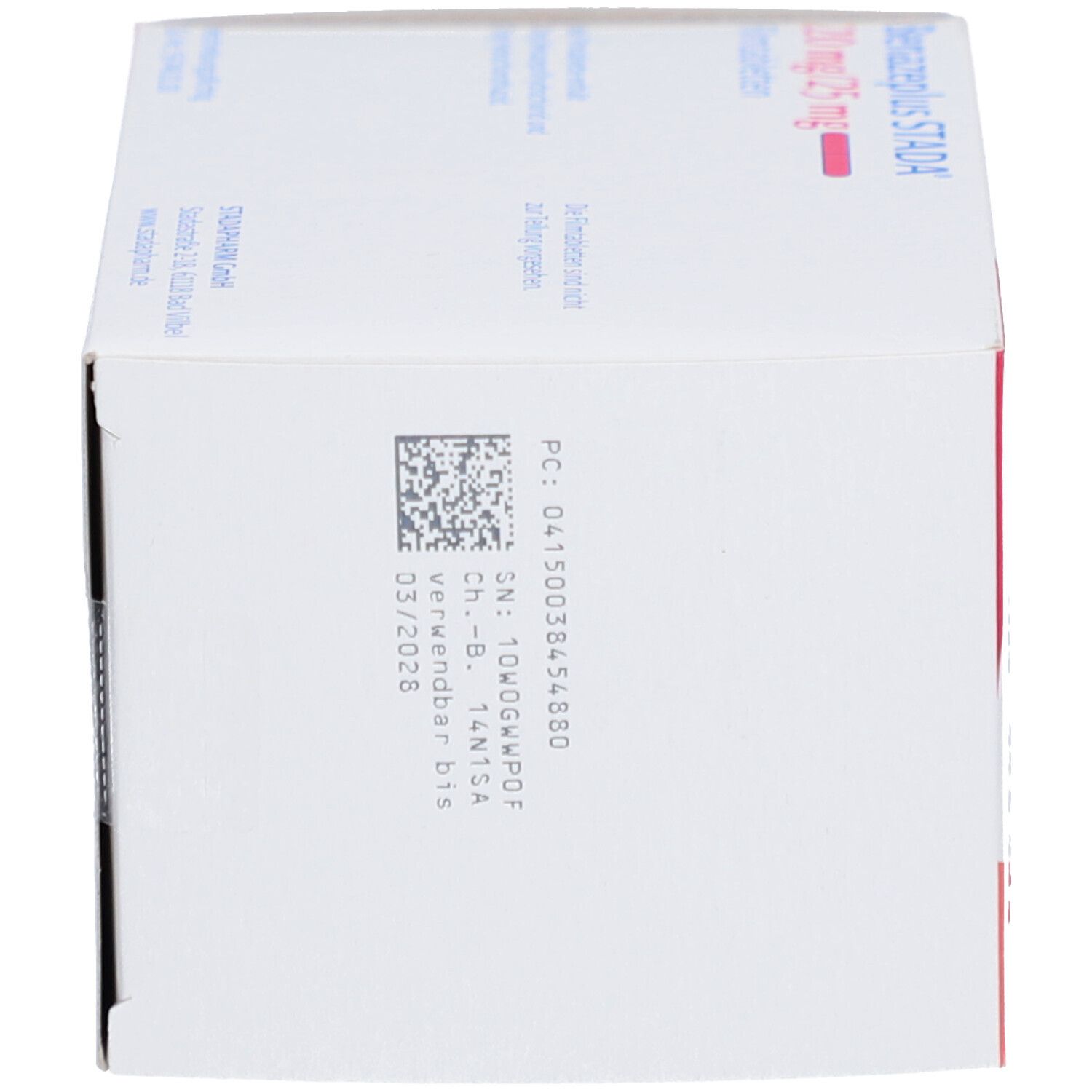 Schachtel BENAZEPLUS STADA® 20 mg/25 mg Filmtabletten. Seitenansicht mit Text und QR-Code. Haltbarkeit bis 03/2026.