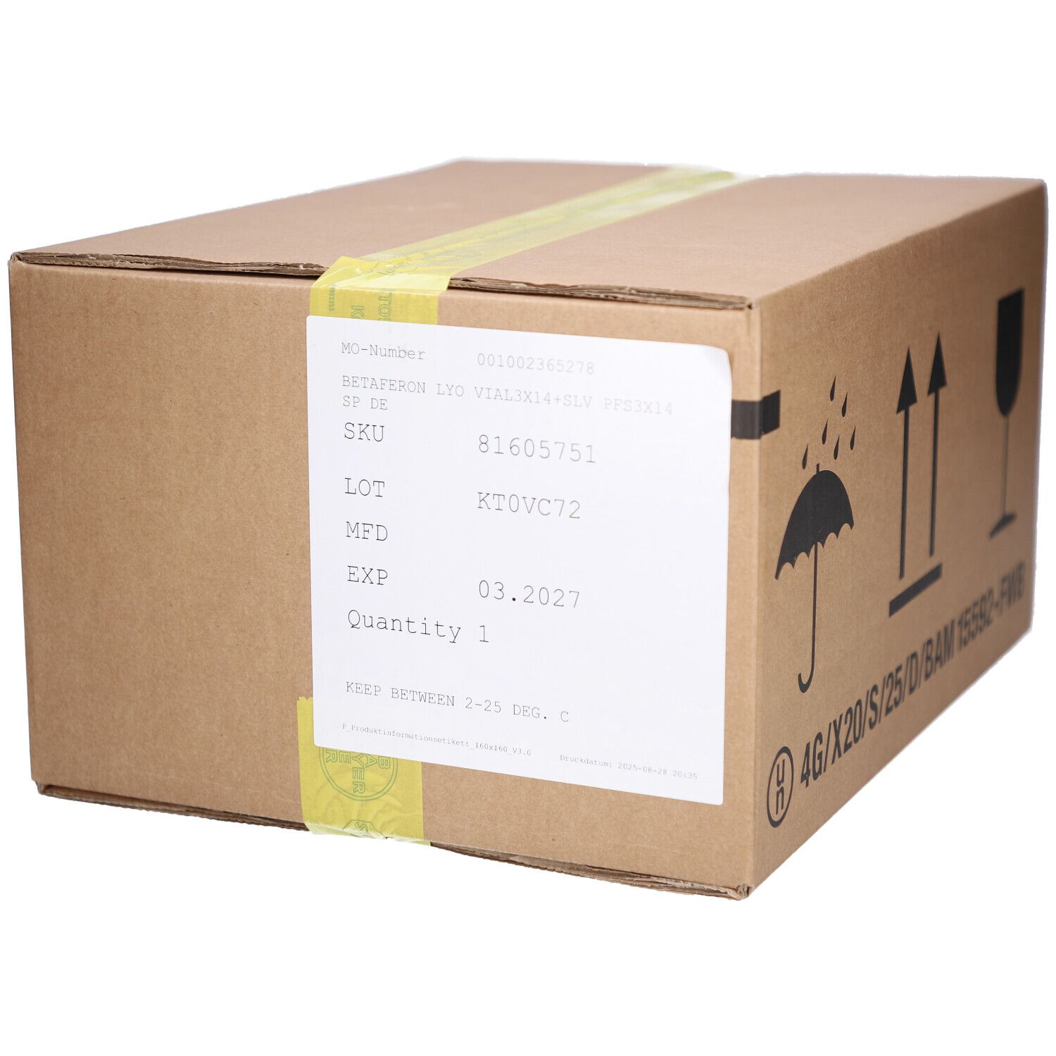 Brauner Karton mit Etikett. Auf dem Etikett sind Produktinformationen, ein Barcode und ein Verfallsdatum (03.2027) angegeben.