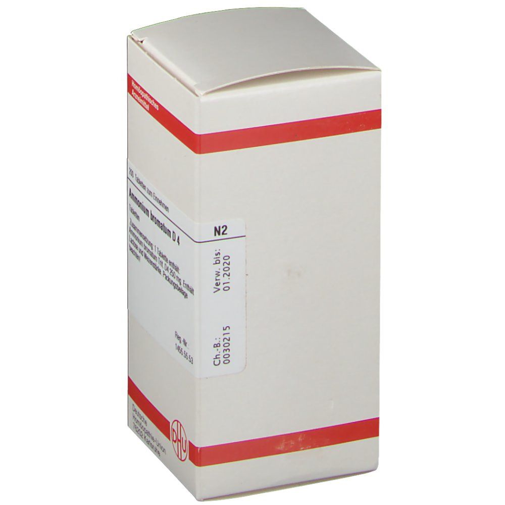 Weiße Schachtel mit roter Umrandung. Beschriftung: Ammonium bromatum D4. Aufkleber: Verwendbar bis 01.2020. Logo: DHU Deutsche Homöopathie-Union.