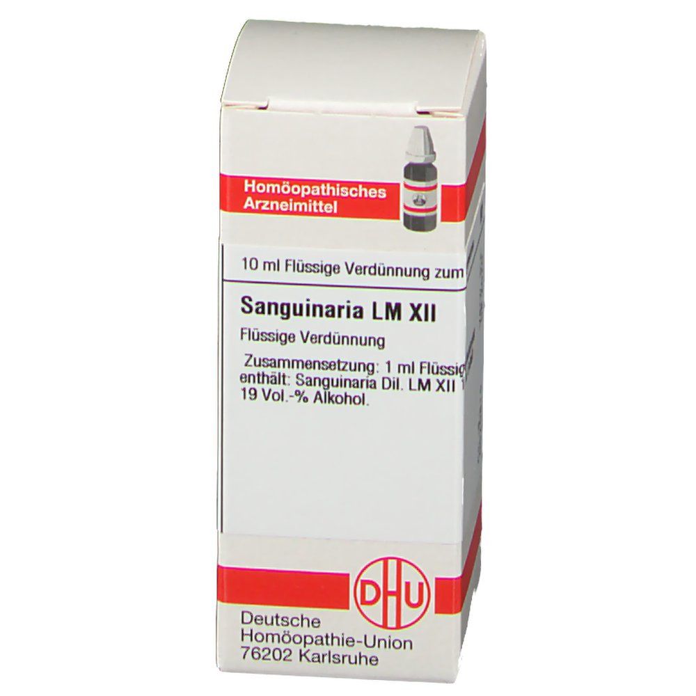 Weiße Schachtel mit roter Umrandung. Aufschrift: Sanguinaria LM XII. DHU-Logo. 10 ml Flüssige Verdünnung.