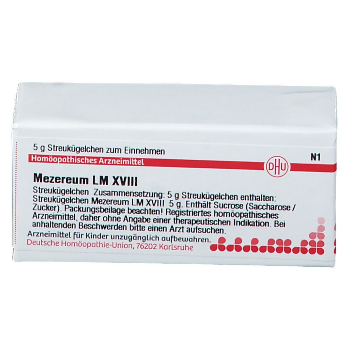 Weiße rechteckige Schachtel mit roter Schrift und DHU-Logo. Text: Mezereum LM XVIII, 5 g Streukügelchen. Apothekenpflichtig.