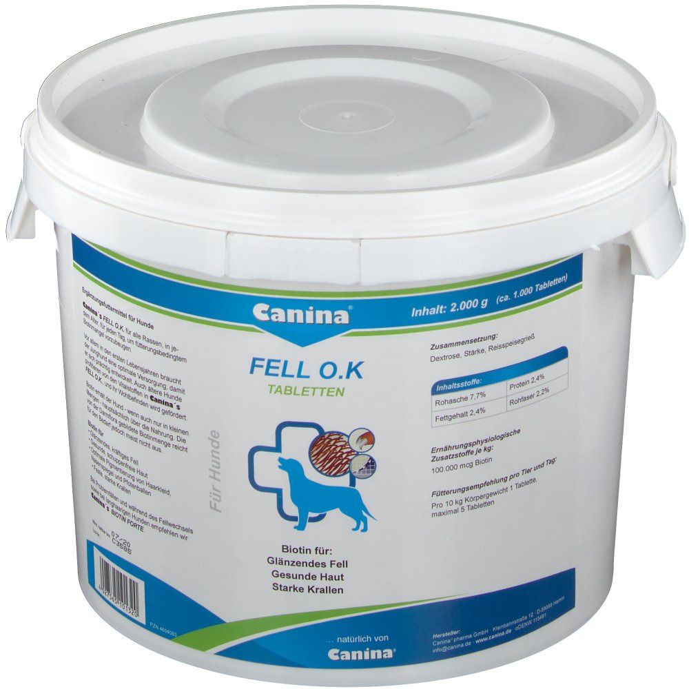 Weißer Eimer mit Deckel. Aufschrift: Canina, FELL O.K. Tabletten. Enthält 2.000 g Tabletten. Blauer Hund mit Kreuz.
