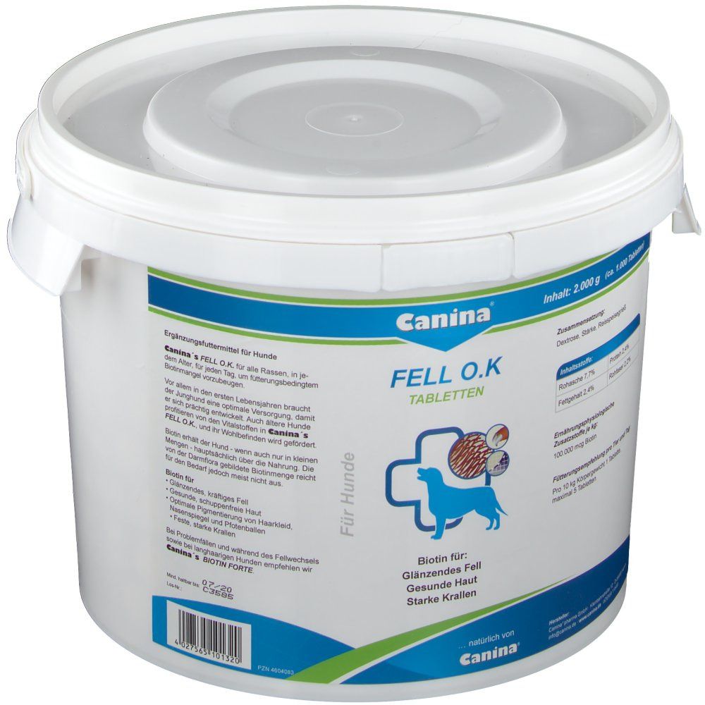 Weißer Eimer mit Deckel. Aufschrift: Canina, FELL O.K. Tabletten. Enthält 2.000 g Tabletten. Blauer Hund mit Kreuz.