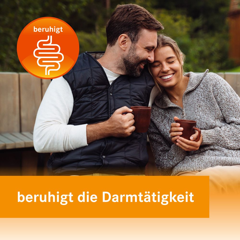 Paar trinkt Kaffee. Text: beruhigt die Darmtätigkeit. Logo: beruhigt den Darm. Produktverpackung.