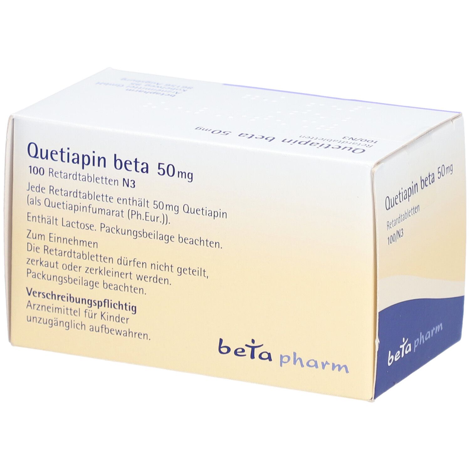 Schachtel "Quetiapin beta 50mg Retardtabletten". Text auf Deutsch. "beta pharm" Logo. Schräge Ansicht.