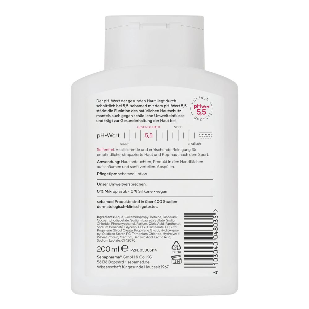 Rückseite einer weißen Flasche. Text: sebamed. Enthält Informationen zum pH-Wert 5,5 und Inhaltsstoffe. 200 ml.