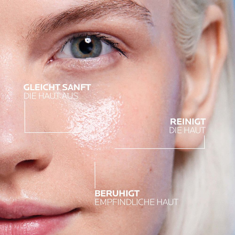 Nahaufnahme Gesicht. Text: Gleicht sanft die Haut aus, reinigt, beruhigt empfindliche Haut.