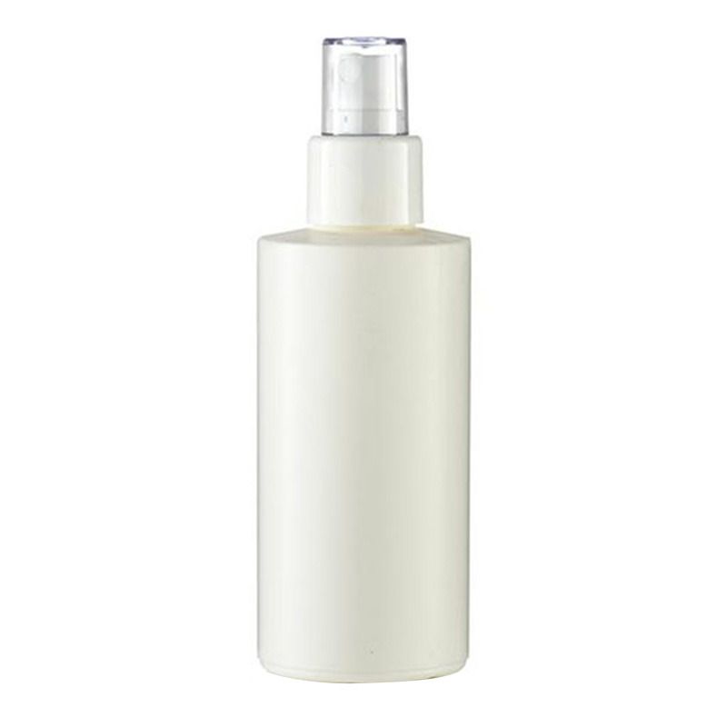 Weisse Zerstäuberflasche mit transparentem Sprühkopf. Zylindrische Form. PE-Material.