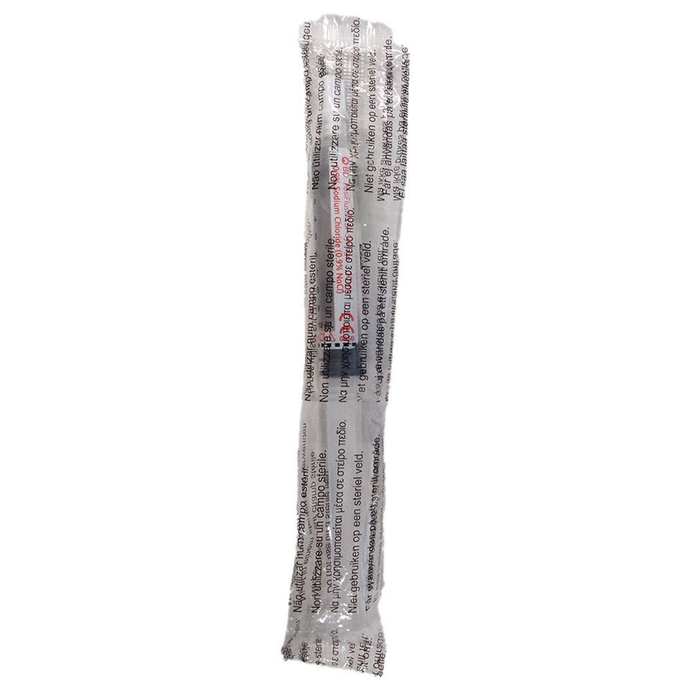 Verpacktes medizinisches Gerät. Transparente Verpackung, längliche Form.