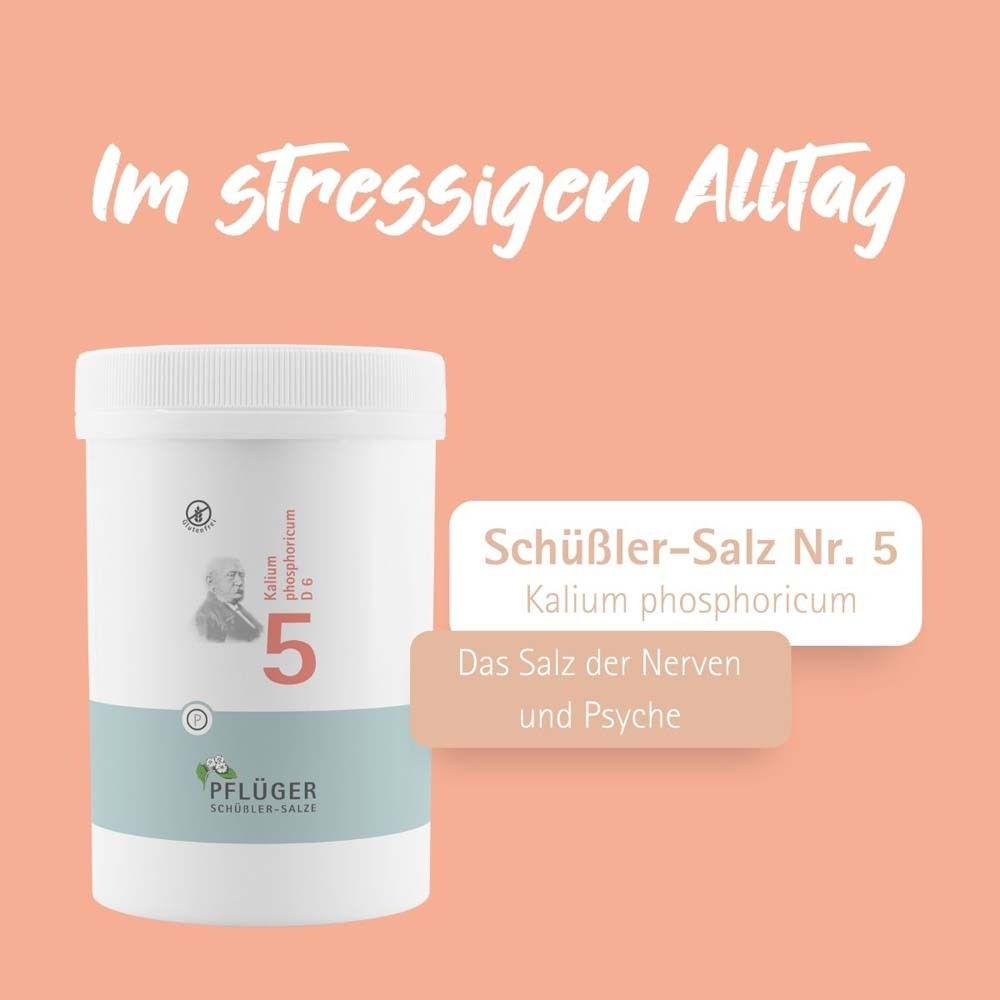 Produktpackung „Schüßler-Salz Nr. 5“ auf rosa Hintergrund. Text: „Das Salz der Nerven und Psyche“.