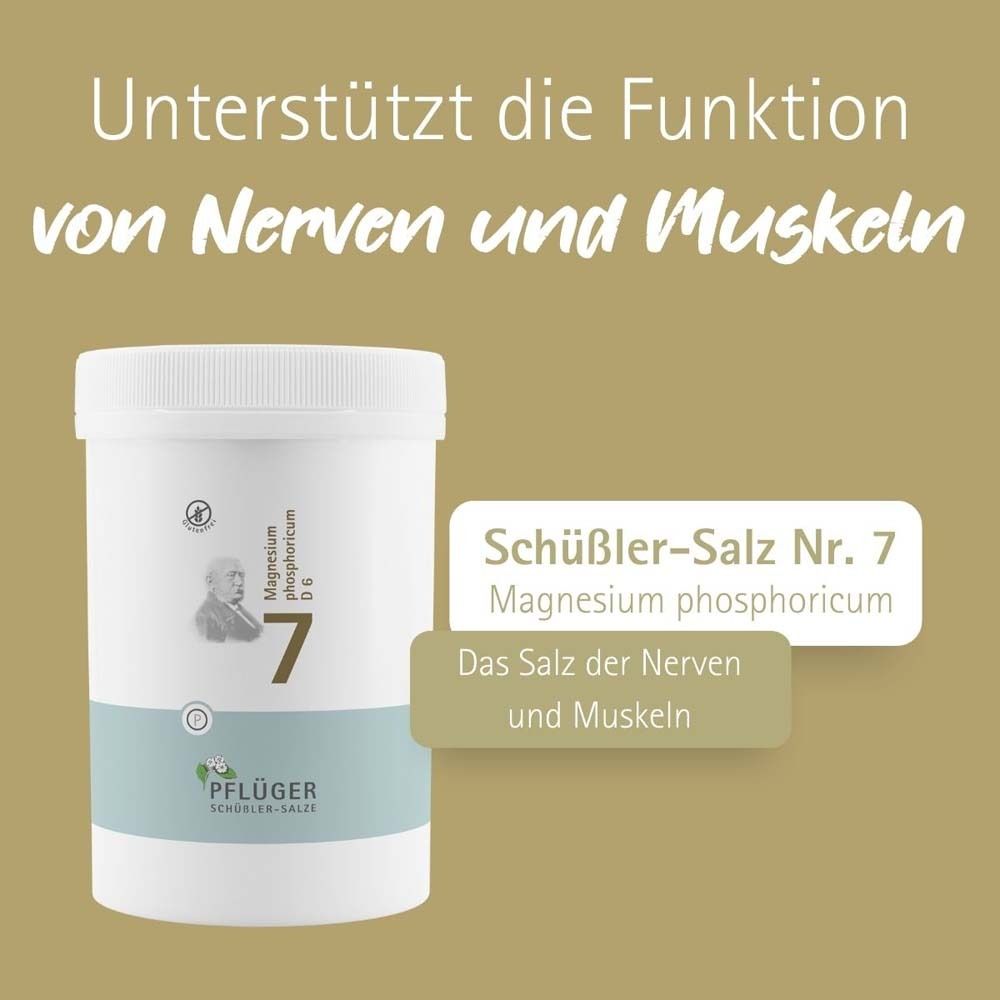 Frau sitzt auf einer Bank. Text: "Schüßler-Salz Nr. 7 Magnesium phosphoricum unterstützt Sie nicht nur im Alltag..."