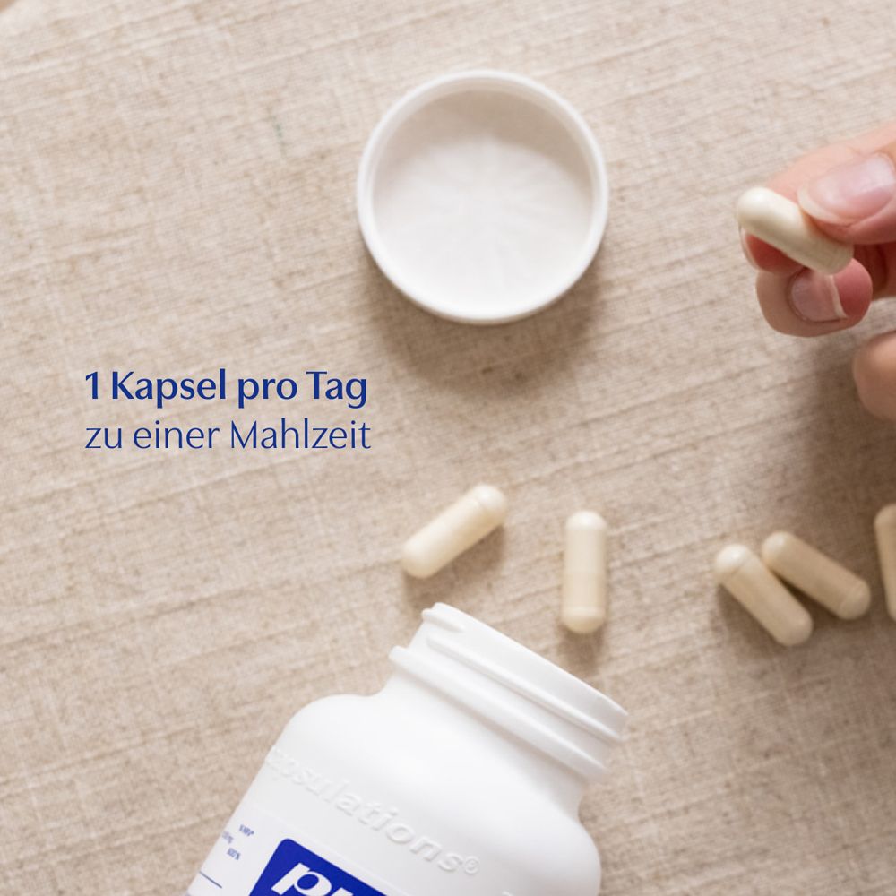 Kapseln und Flasche. 1 Kapsel pro Tag zu einer Mahlzeit. Kapseln sind hellbeige.