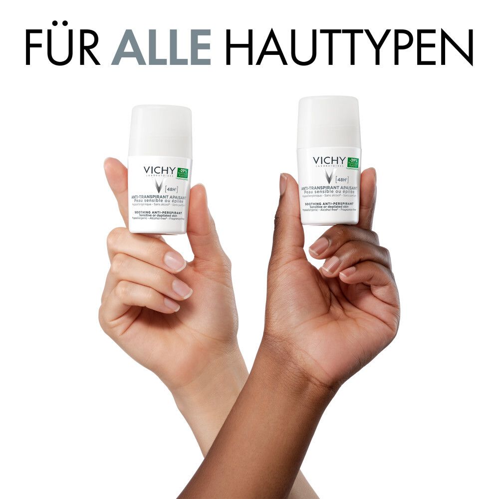 Hände halten zwei Roll-on-Deos. Für alle Hauttypen. Vichy-Logo sichtbar. Unterschiedliche Hautfarben.