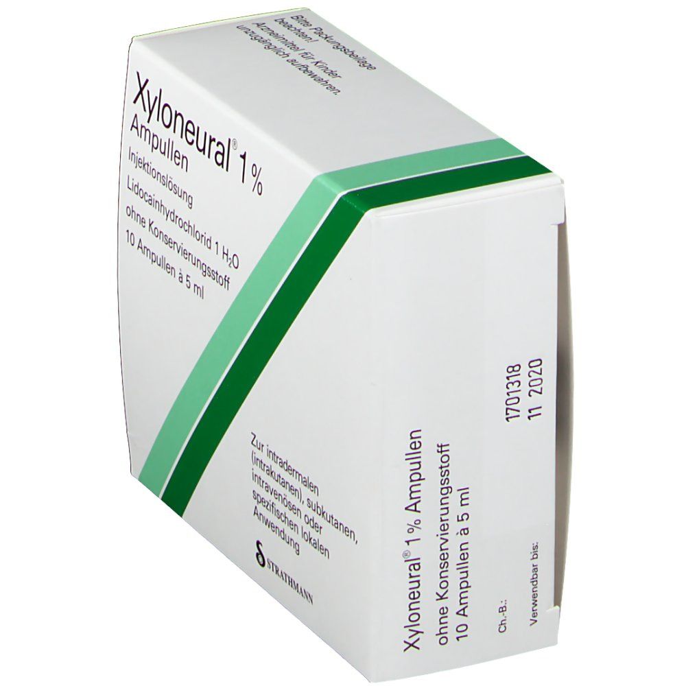 Karton mit Xyloneural 1% Ampullen. Grün-weiße Verpackung. Text: 10 Ampullen à 5 ml. Haltbarkeitsdatum: 11 2020.