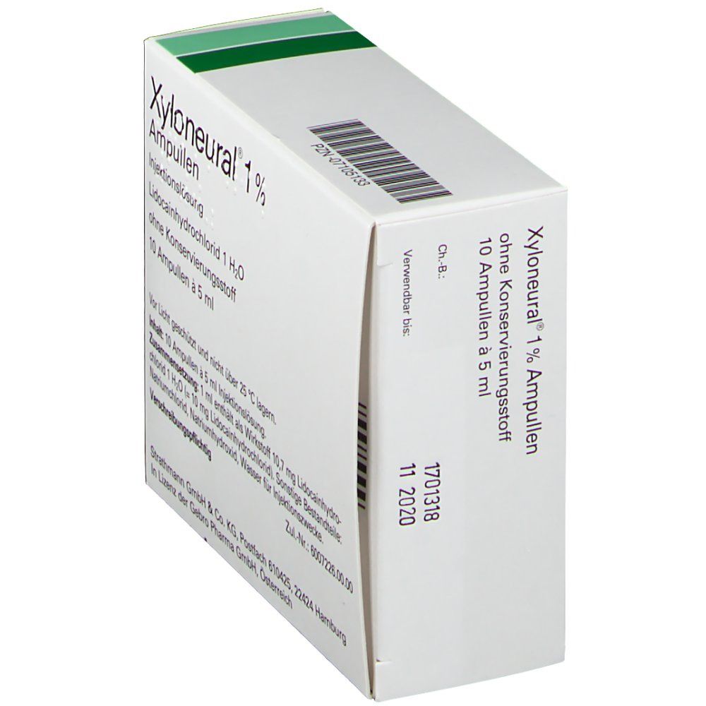 Karton mit Xyloneural 1% Ampullen. Grün-weiße Verpackung. Text: 10 Ampullen à 5 ml. Haltbarkeitsdatum: 11 2020.