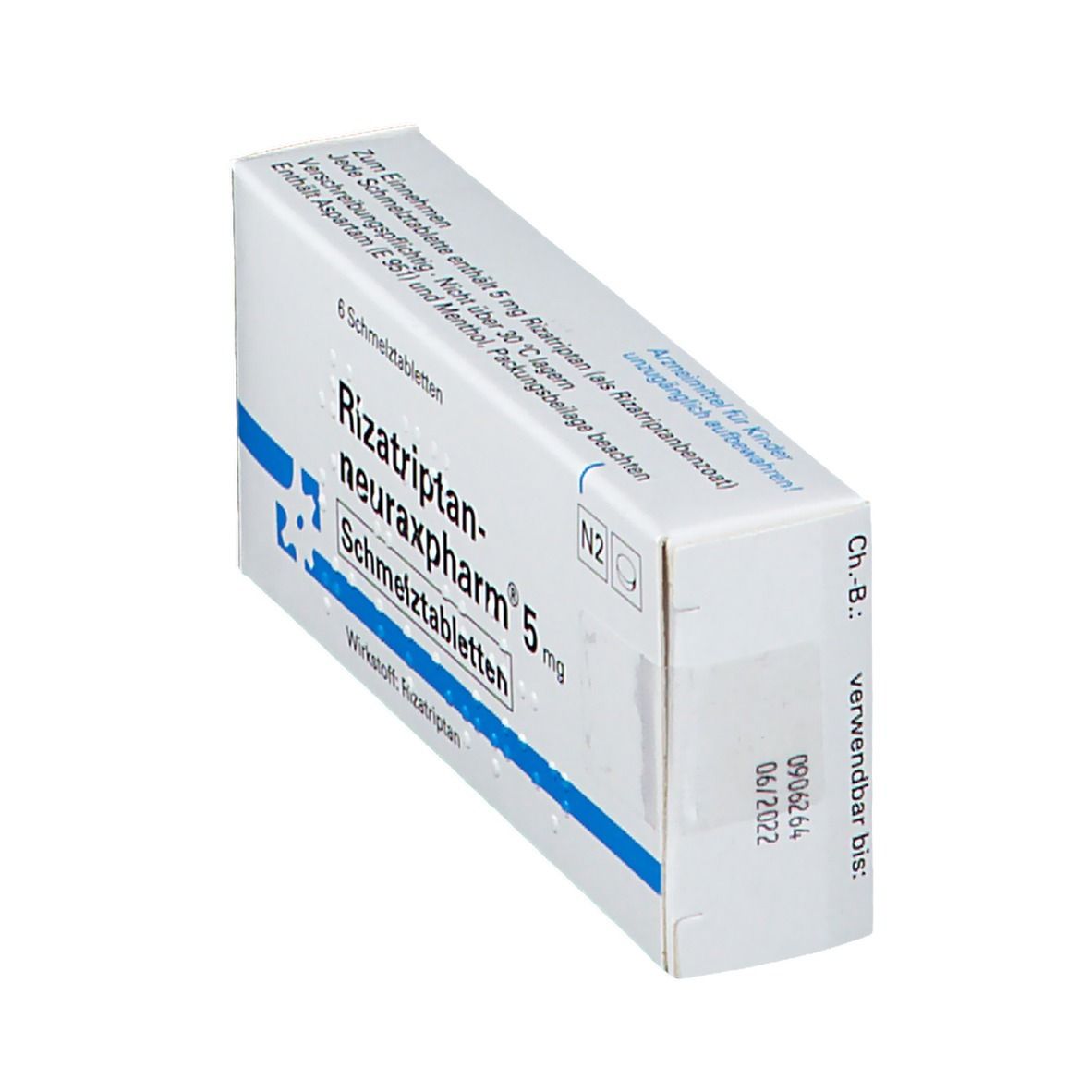 Schachtel mit blauer Schrift, schräg. Aufschrift: Rizatriptan-neuraxpharm 5 mg Schmelztabletten. Verfallsdatum: 06/2022.