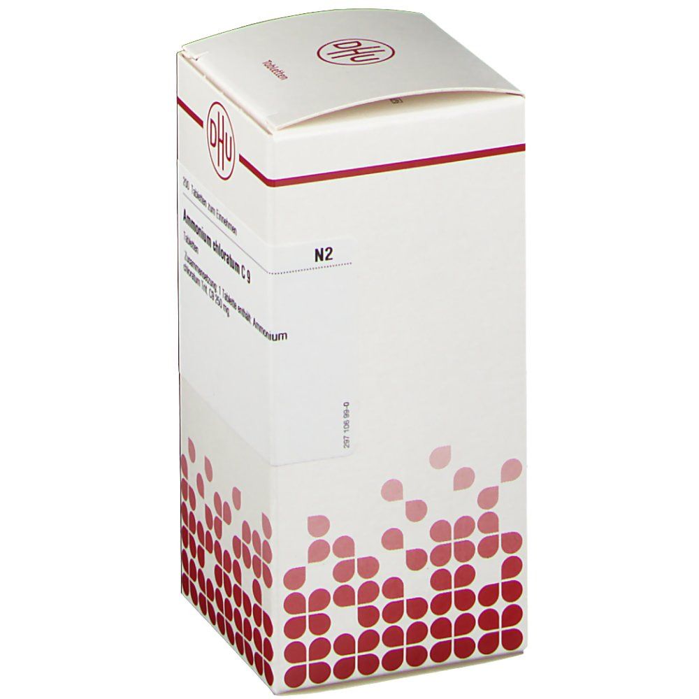 Weiße Faltschachtel mit rotem Muster und DHU-Logo. Beschriftung: Ammonium chloratum C9 Tabletten. N2. Zusammensetzung. Aufdruck mit Chargennummer und Verfallsdatum.