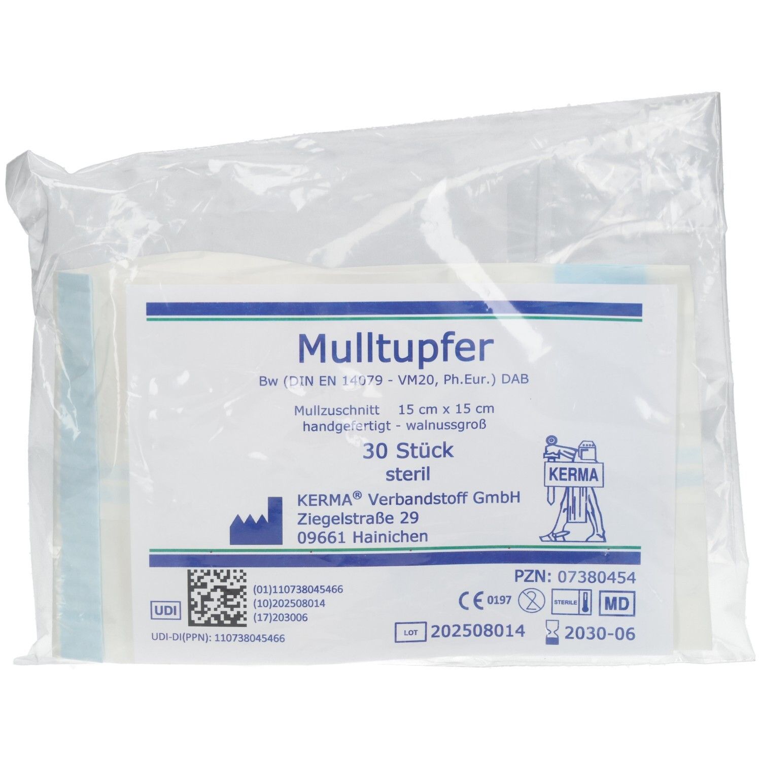 Verpackung mit Mulltupfern. Aufdruck: Mulltupfer, 15 cm x 15 cm, 30 Stück steril. Marke: Kerma.