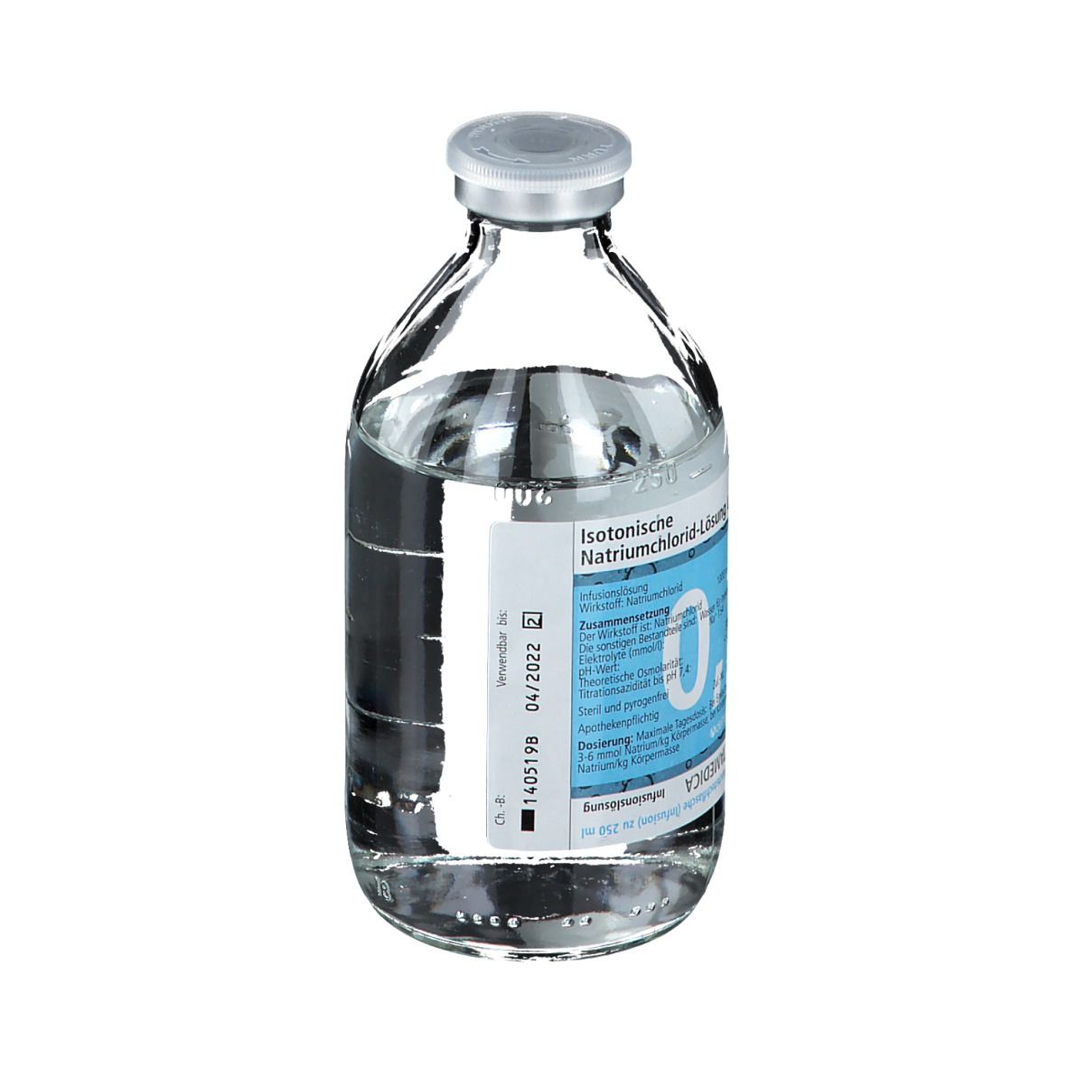 Glasflasche mit blauer Banderole. Beschriftung: Isotonische Natriumchlorid-Lösung 0,9%. Flüssigkeit sichtbar. Datumsangabe.
