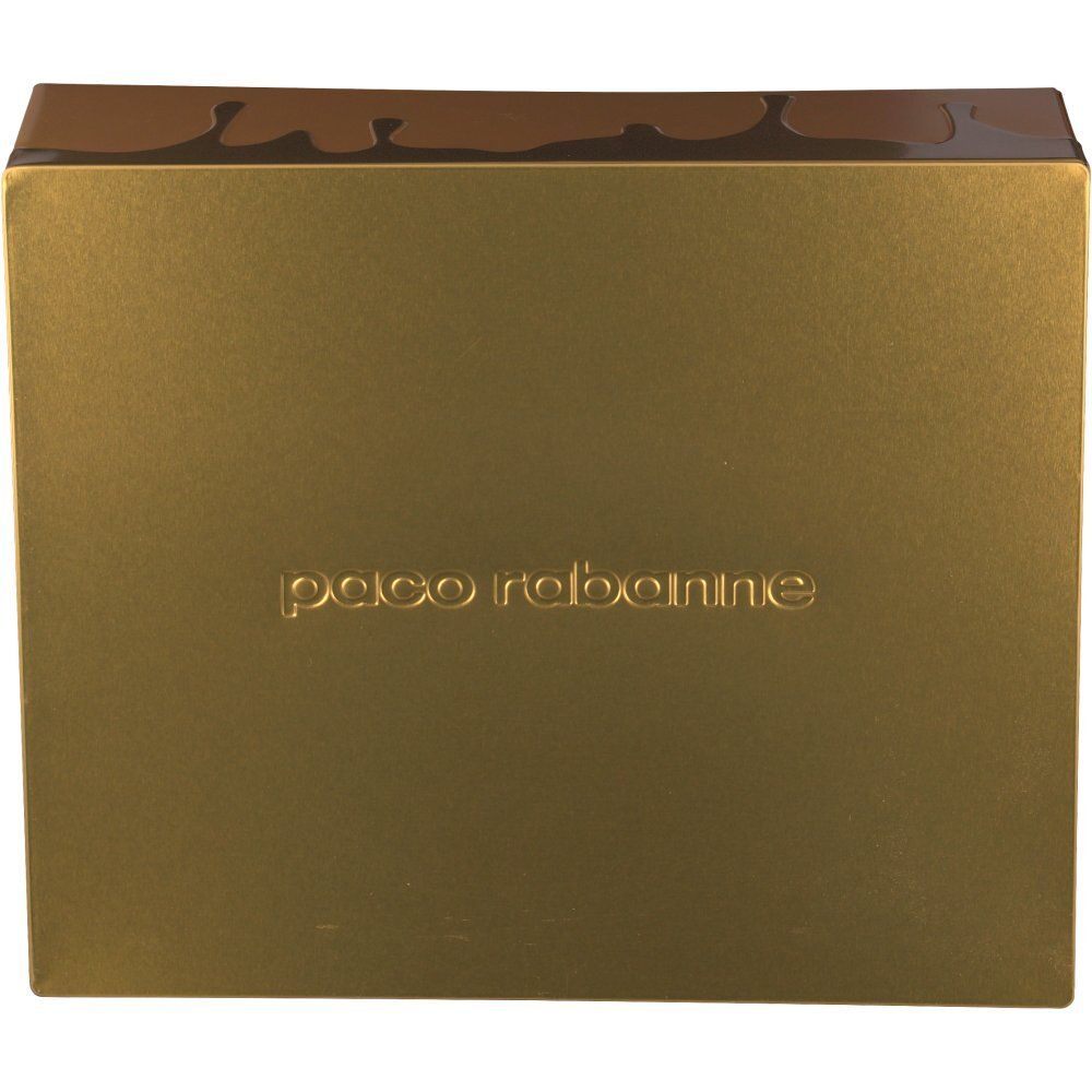 Goldfarbene Verpackung mit geprägtem paco rabanne Schriftzug.