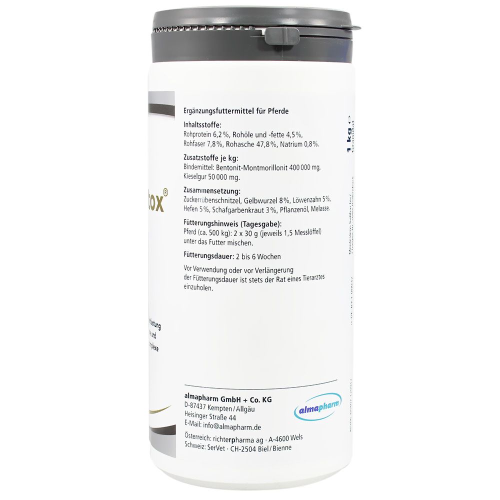 Weißes Produkt mit grauem Deckel. Text: Ergänzungsfuttermittel für Pferde. Inhaltsstoffe, Zusatzstoffe, Fütterungshinweis. Logo: almaPharm.