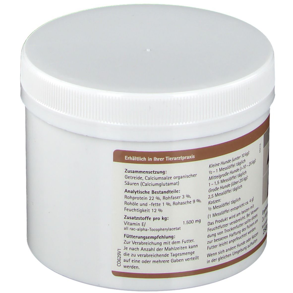 Weißer Behälter mit Deckel. Auf der Rückseite Informationen zu Inhaltsstoffen und Fütterungsempfehlung. Erhältlich in Tierarztpraxen.