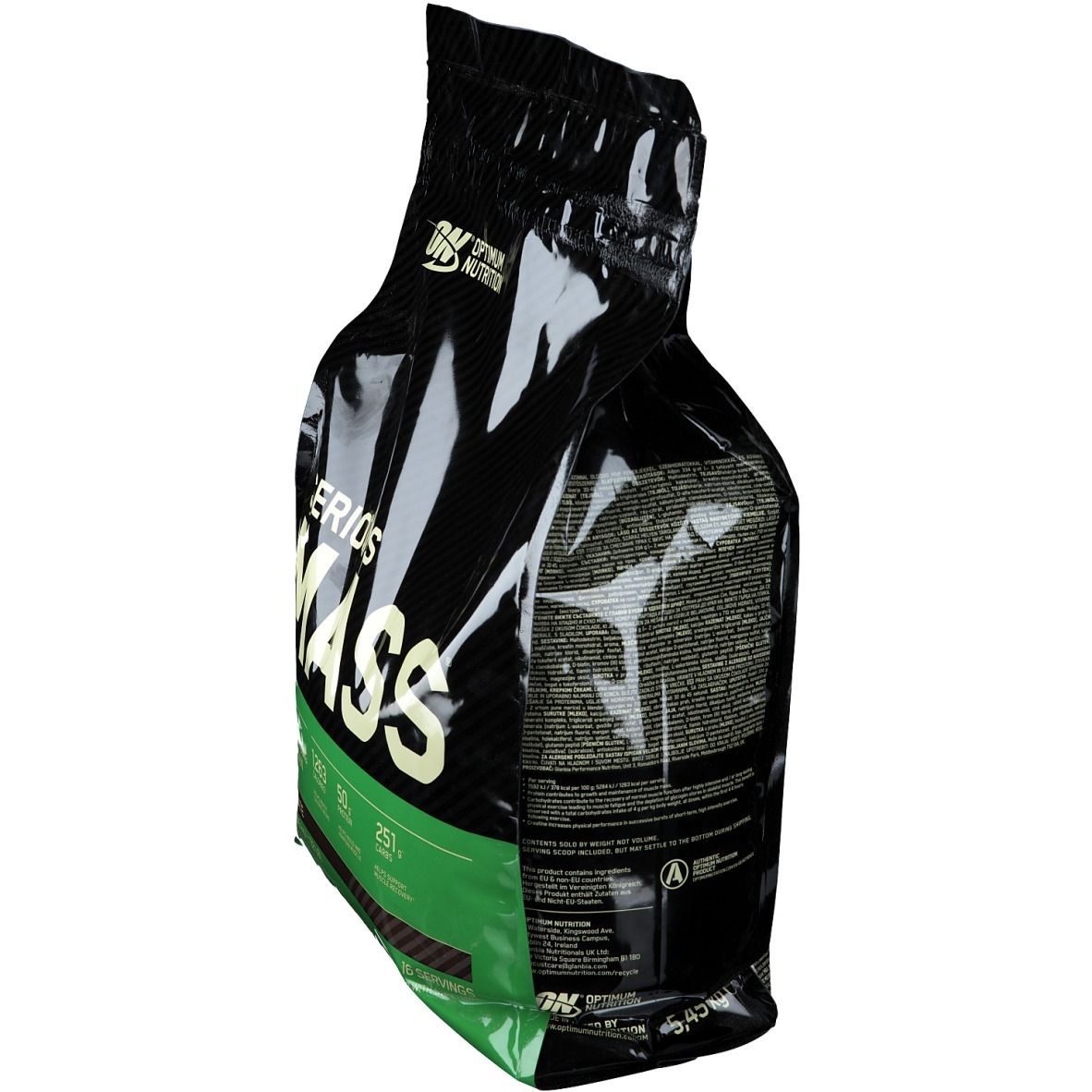 Schwarze Tüte "Optimum Nutrition Serious Mass" von der Seite. Grün-weiße Akzente. Texturen und Informationen auf der Verpackung.
