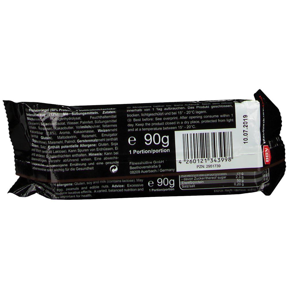 Dos de la barre protéinée. Contient des informations sur les ingrédients, la valeur nutritionnelle et le fabricant. Poids : 90g.