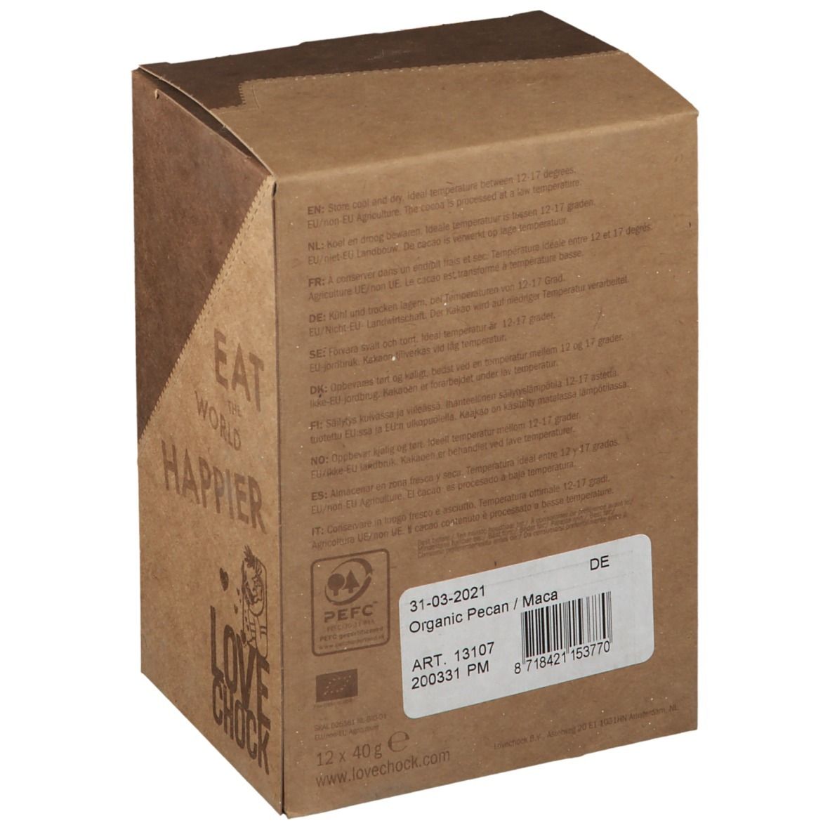 Kartonverpackung mit Text und Etikett. Aufdruck: Eat the world happier, Lovechock. Etikett: Organic Pecan/Maca, Art. 13107, 12 x 40g.