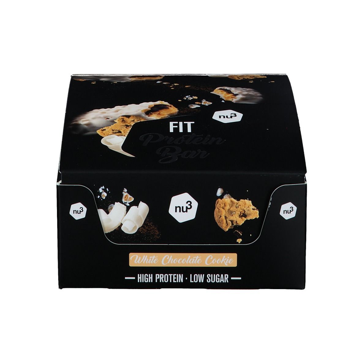 Schwarze Verpackung mit "FIT Protein Bar"-Logo und Produktabbildungen. Text: "White Chocolate Cookie - High Protein - Low Sugar".