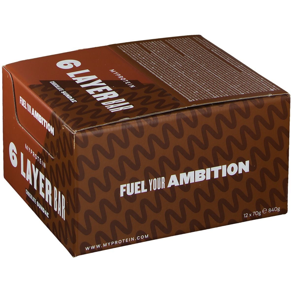 Boîte en carton marron avec motif ondulé. Inscriptions: 6 Layer Bar, Chocolate Sundae, Fuel Your Ambition. Contient 12 barres de 70g.