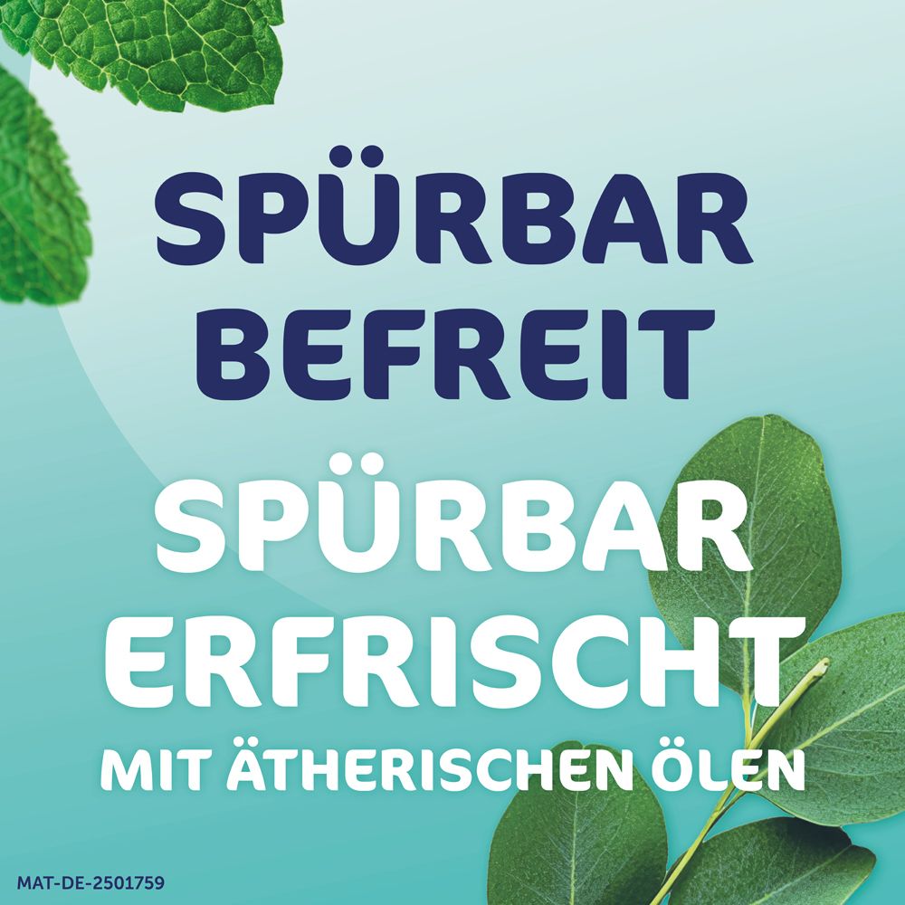 Text: SPÜRBAR BEFREIT, SPÜRBAR ERFRISCHT, MIT ÄTHERISCHEN ÖLEN. Blätter im Hintergrund.
