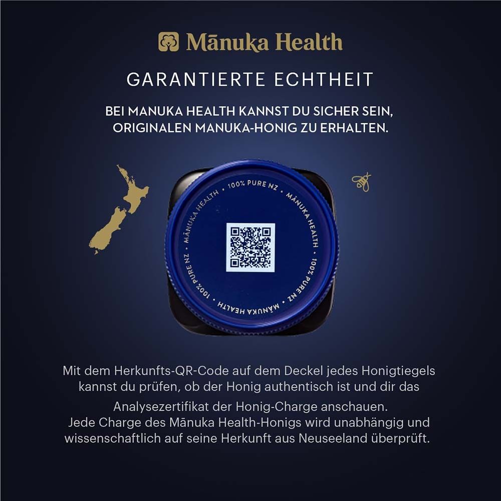 Blauer Deckel eines Honigglases. Aufschrift: MANUKA HEALTH. QR-Code. Goldene Umrisse von Neuseeland.